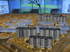 5万块买精装T2洋房 花园80㎡ 现房 地铁站旁送8万块大礼