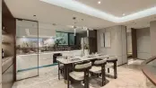 建面145平一楼带院户型样板间图片
