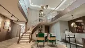 建面145平一楼带院户型样板间图片