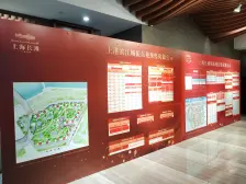 小区中心位置,中式风格,主卧朝南,采光充足