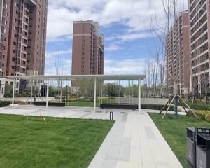 金融街正规双卧朝阳三居室,有装修,拎包入住