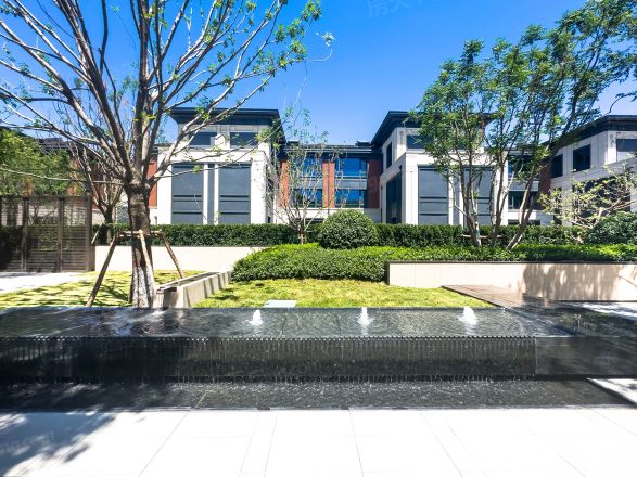 中海首开·湖光玖里实景图