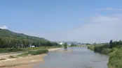 周边河景