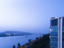 一线江景主城C位,塔尖大平层,4+1室三代同住可随时看