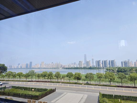 建发望湖：武昌中心区新中式豪宅的沙湖一线湖景房值得买吗