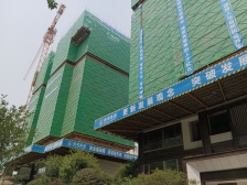 好安逸的四代住宅,大平层,阳台近30平米,电梯入户。