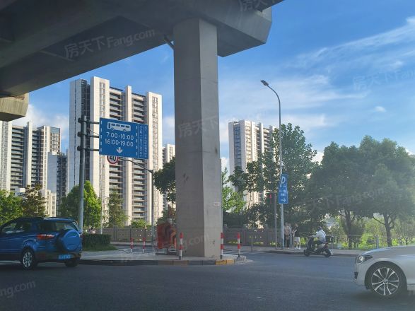 中国铁建&万科朗拾花语实景图