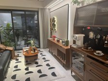 万科物业服务,刚收楼带装修,中间层,南向