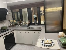 万科物业服务,刚收楼带装修,中间层,南向